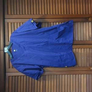 Wonder wink Woman's 2x purple scrub top